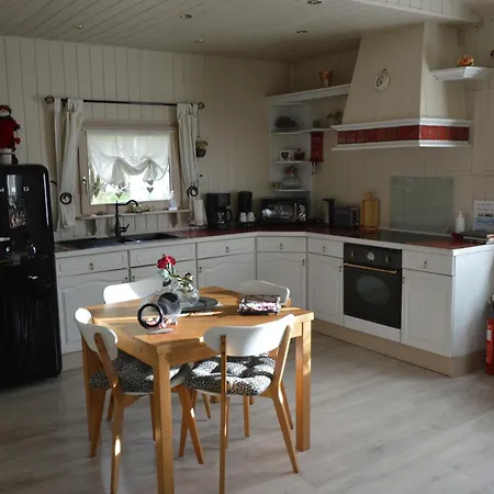 Dom wakacyjny Le Chalet De Papitou
